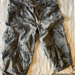 Style & Co women floral camo cargo pants olive cotton  Size12 18-20” inseam